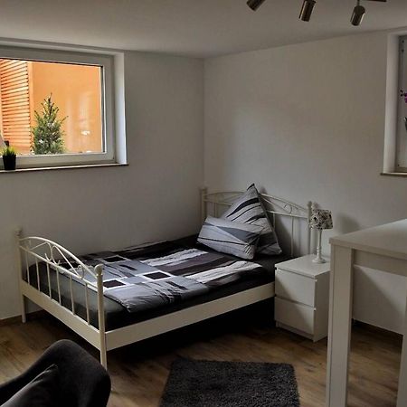 Ferienwohnungen Lamisto Am Waldesrand Neckartenzlingen Bagian luar foto