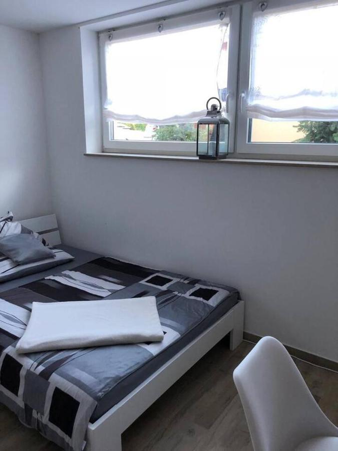 Ferienwohnungen Lamisto Am Waldesrand Neckartenzlingen Bagian luar foto